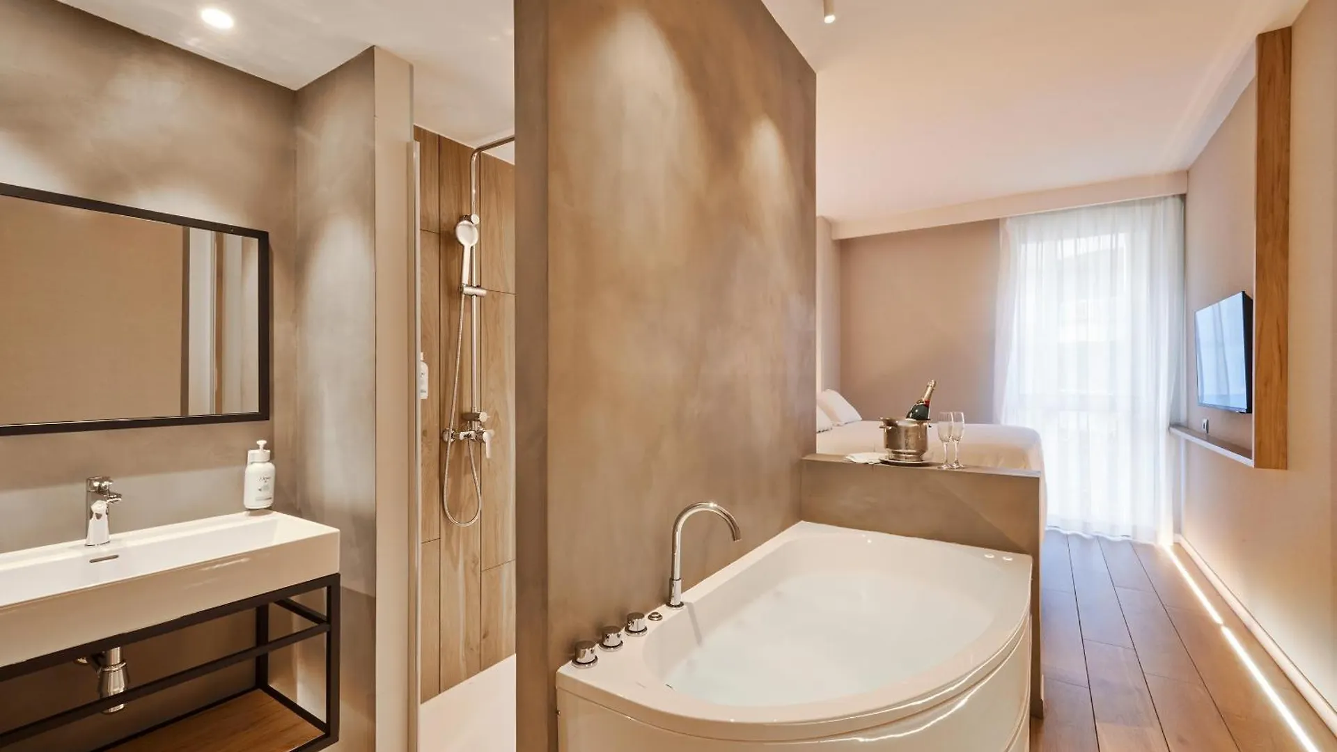 Barcelona Century Hotel